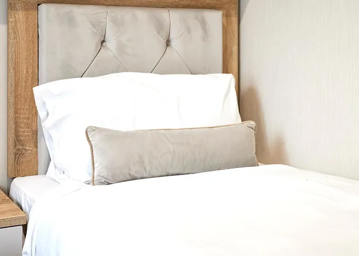 The Flamingo With Hot Tub Feriehus