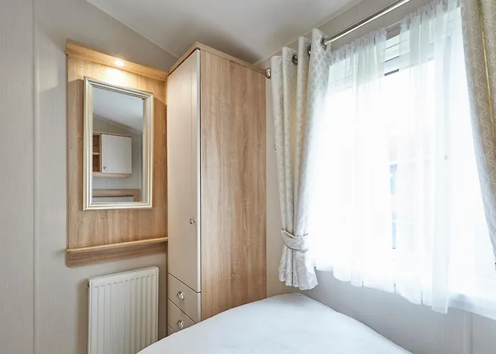 The Flamingo With Hot Tub * York